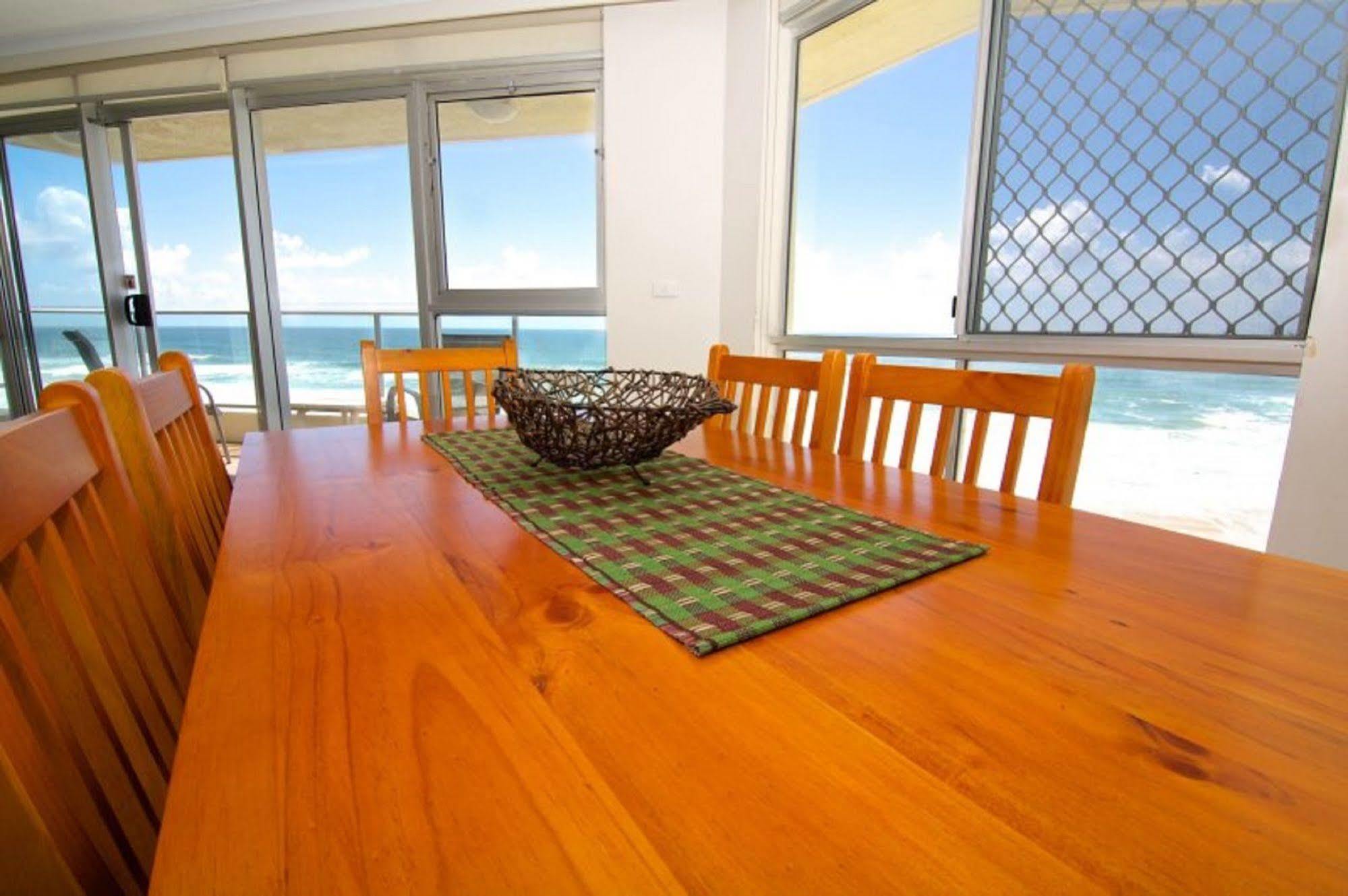 Foreshore Beachfront Apartments Gold Coast Buitenkant foto